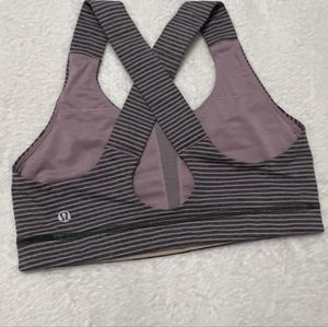 Lululemon sports bra